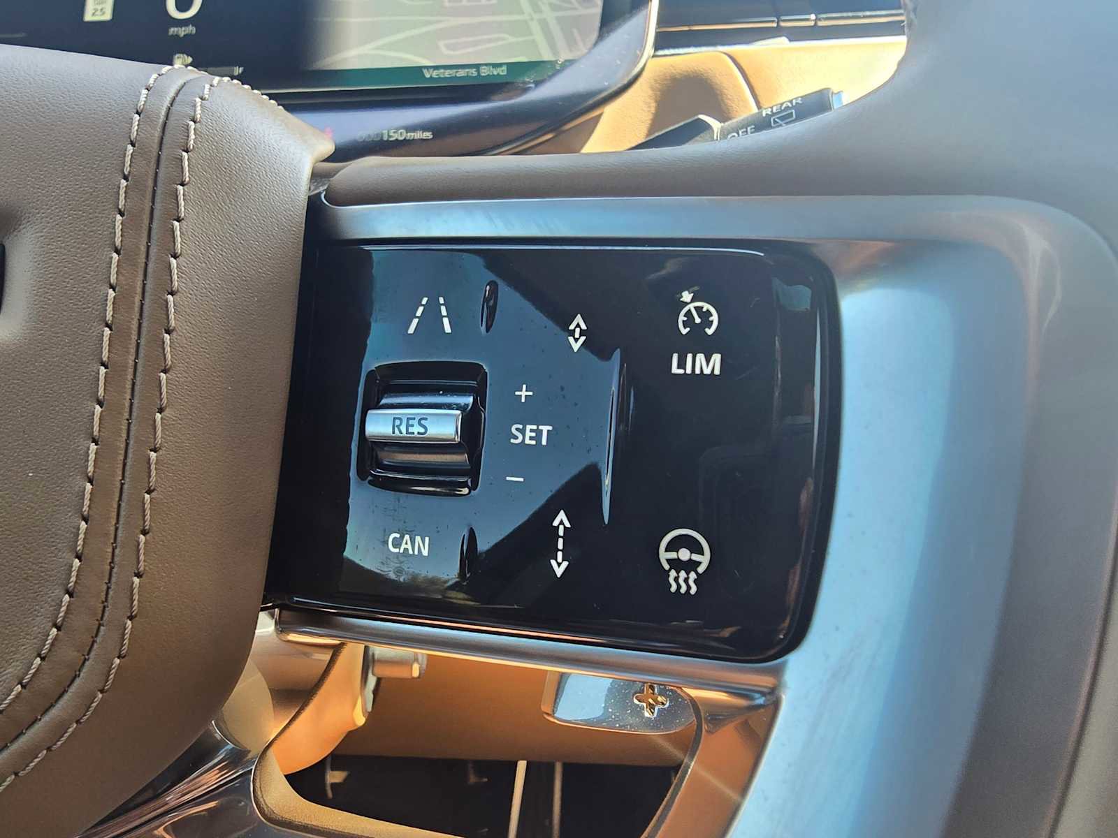 New 2025 Land Rover Range Rover Long Wheelbase SE image 33
