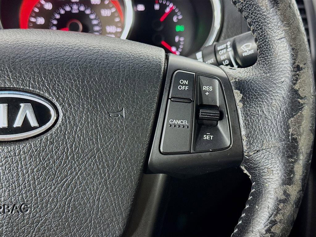 Used 2013 Kia Sorento SX image 32