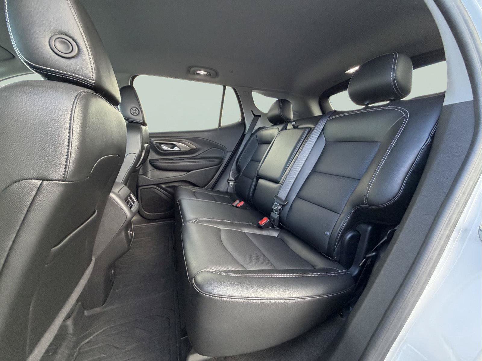 Used 2024 GMC Terrain SLT w/ Elevation Edition AWD/4WD image 27