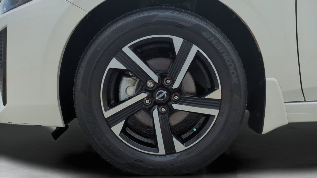 Certified 2024 Nissan Sentra SV FWD image 23