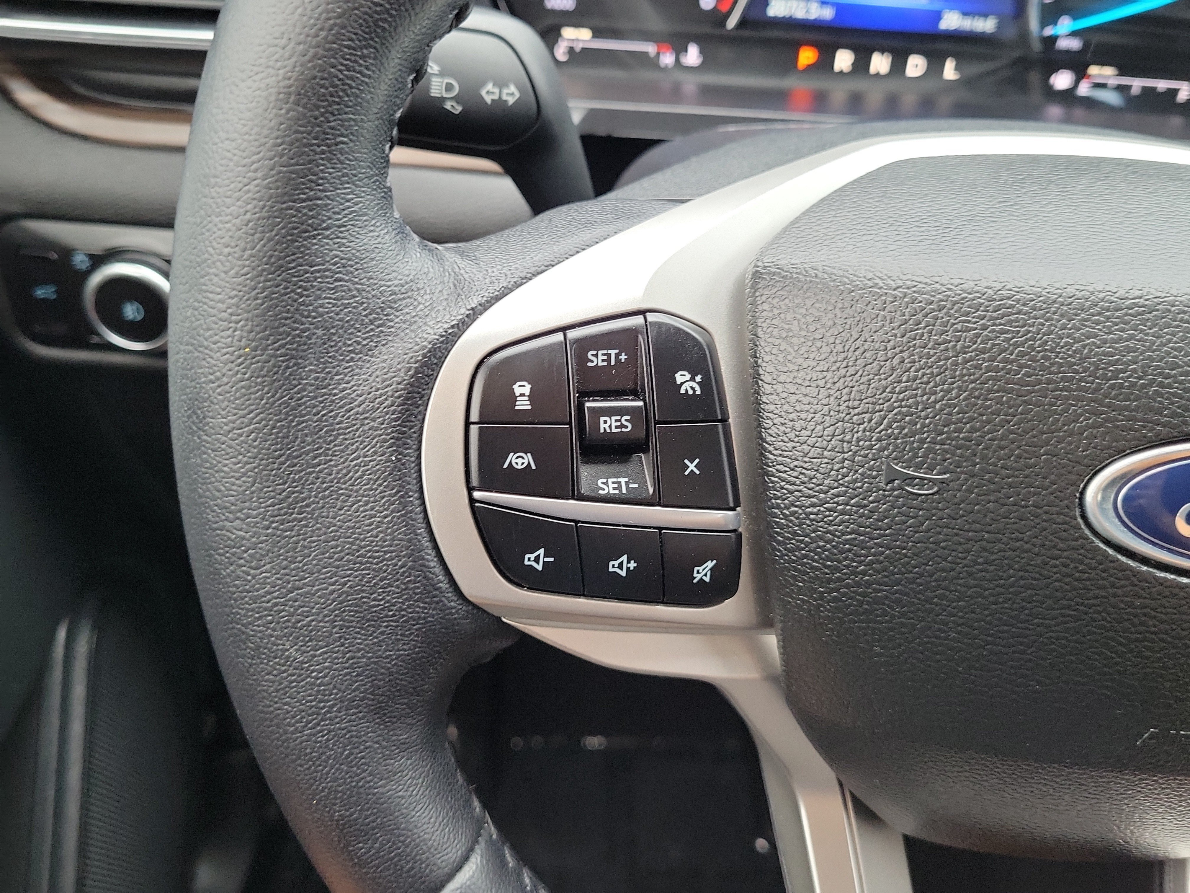 Certified 2023 Ford Explorer Limited w/ Limited Technology Package RWD image 27