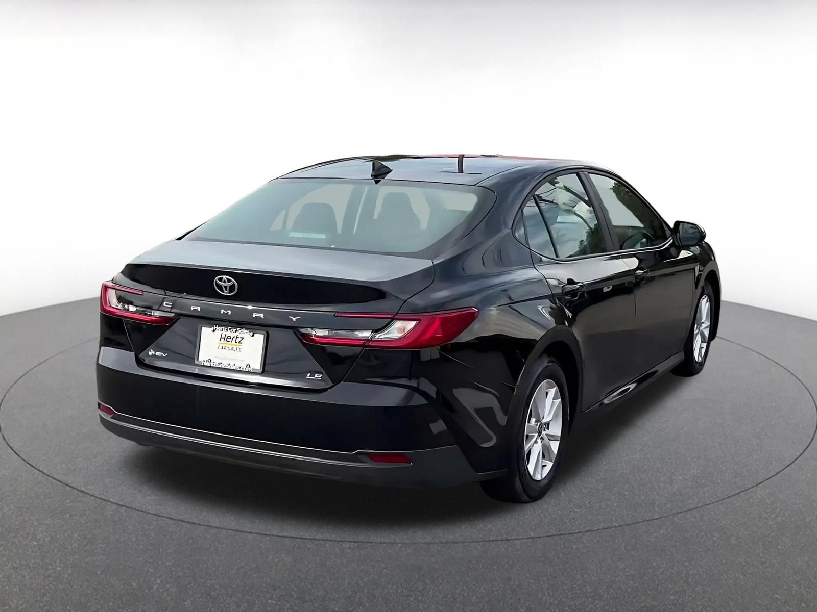 Used 2025 Toyota Camry LE FWD image 13