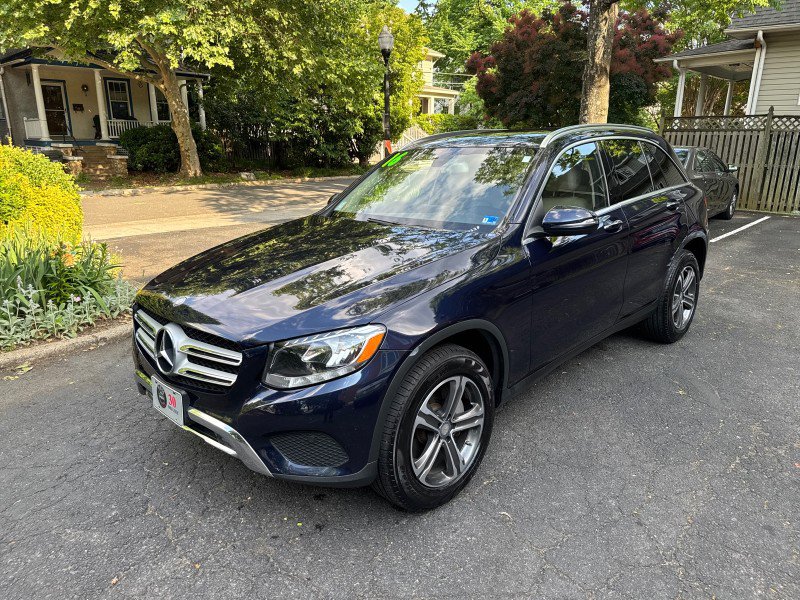 Used 2016 Mercedes-Benz GLC 300 4MATIC image 3