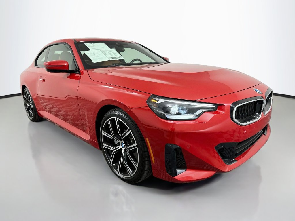 Used 2023 BMW 230i Coupe w/ Convenience Package RWD image 3