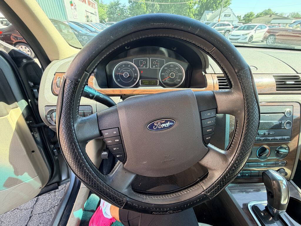 Used 2008 Ford Taurus SEL FWD image 9