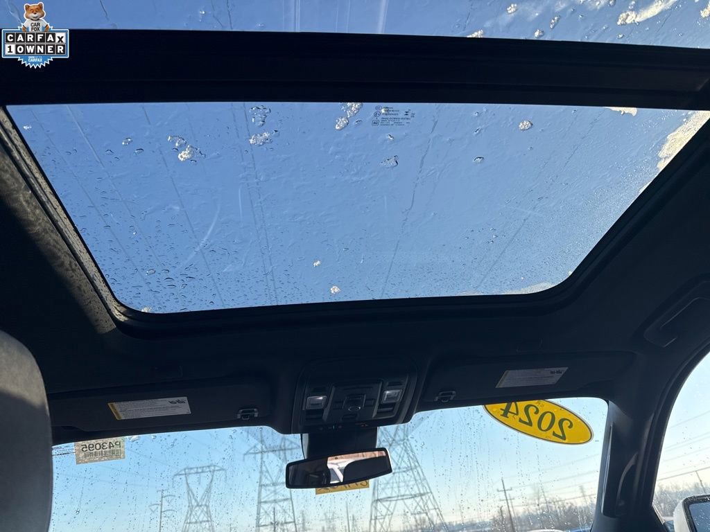 Used 2024 Chevrolet Suburban RST w/ Luxury Package image 14