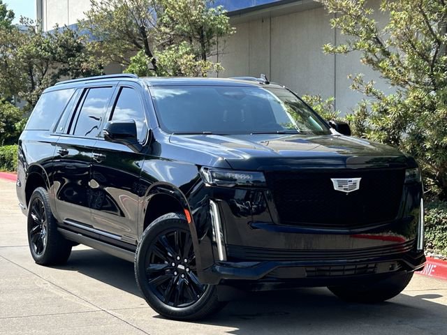 Used 2023 Cadillac Escalade ESV Sport Platinum image 2