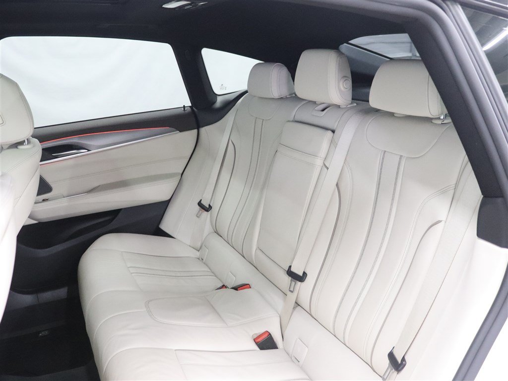 Used 2019 BMW 640i Gran Turismo xDrive w/ M Sport Package AWD/4WD image 16