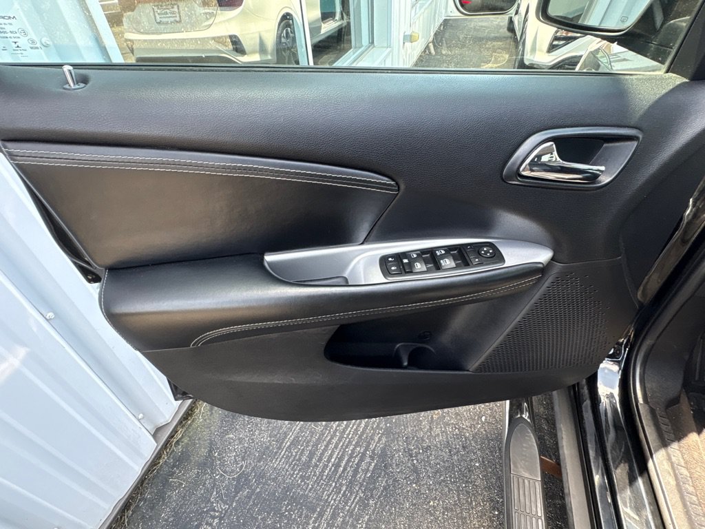 Used 2014 Dodge Journey Limited w/ Sun/Sound & Wheel Group FWD image 5