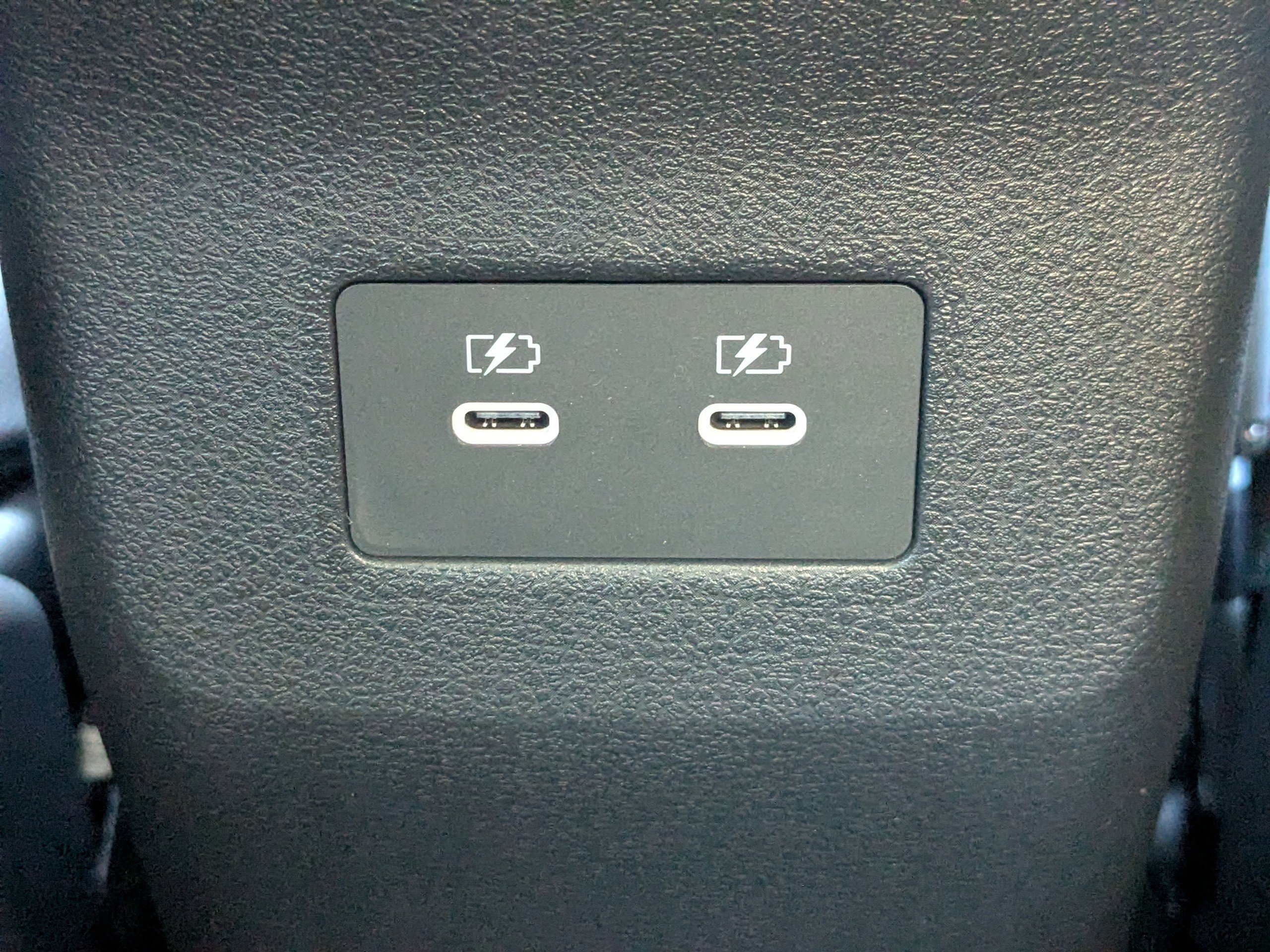 New 2026 Nissan Kicks SR FWD image 16