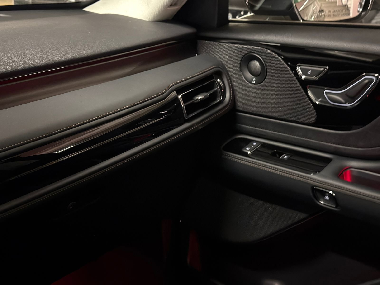 New 2026 Lincoln Aviator Reserve AWD/4WD image 33