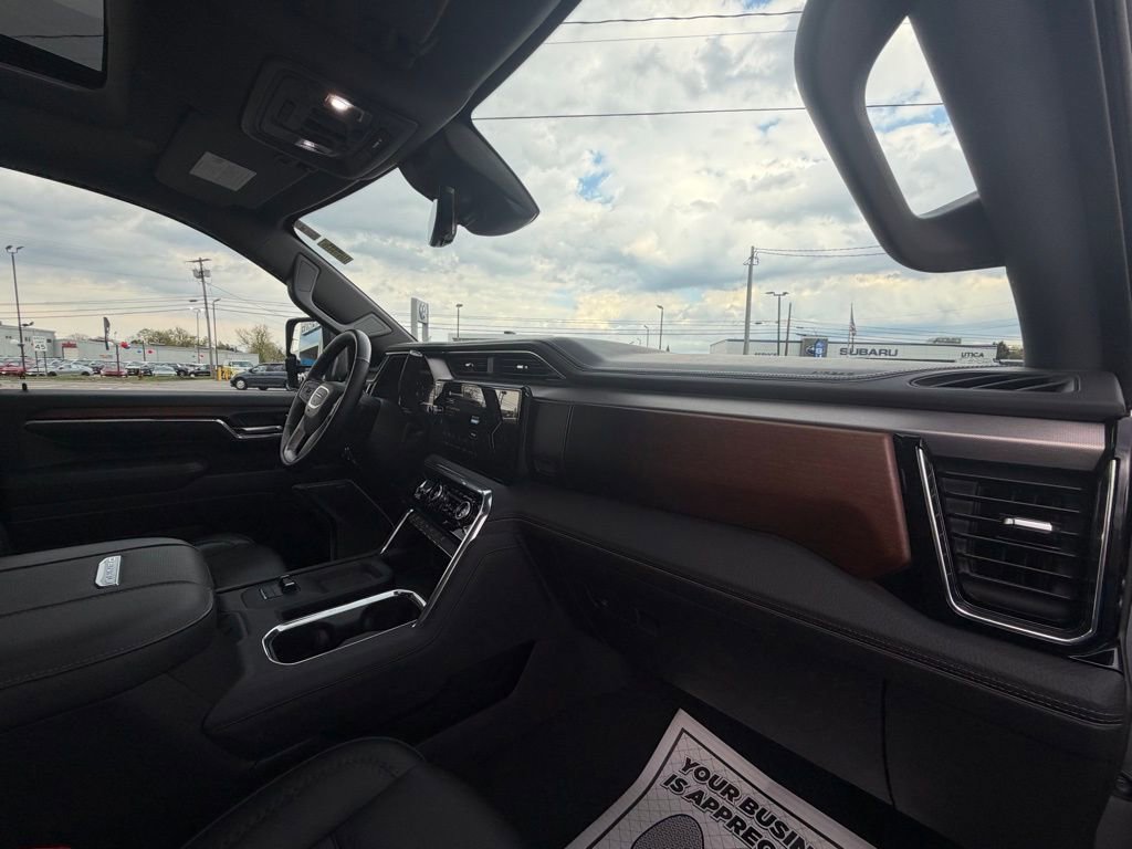 Used 2024 GMC Sierra 3500 Denali w/ Denali Reserve Package AWD/4WD image 20