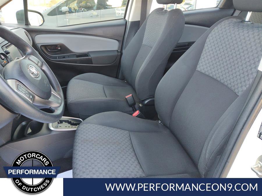 Used 2017 Toyota Yaris L w/ Carpet Mat Package FWD image 12