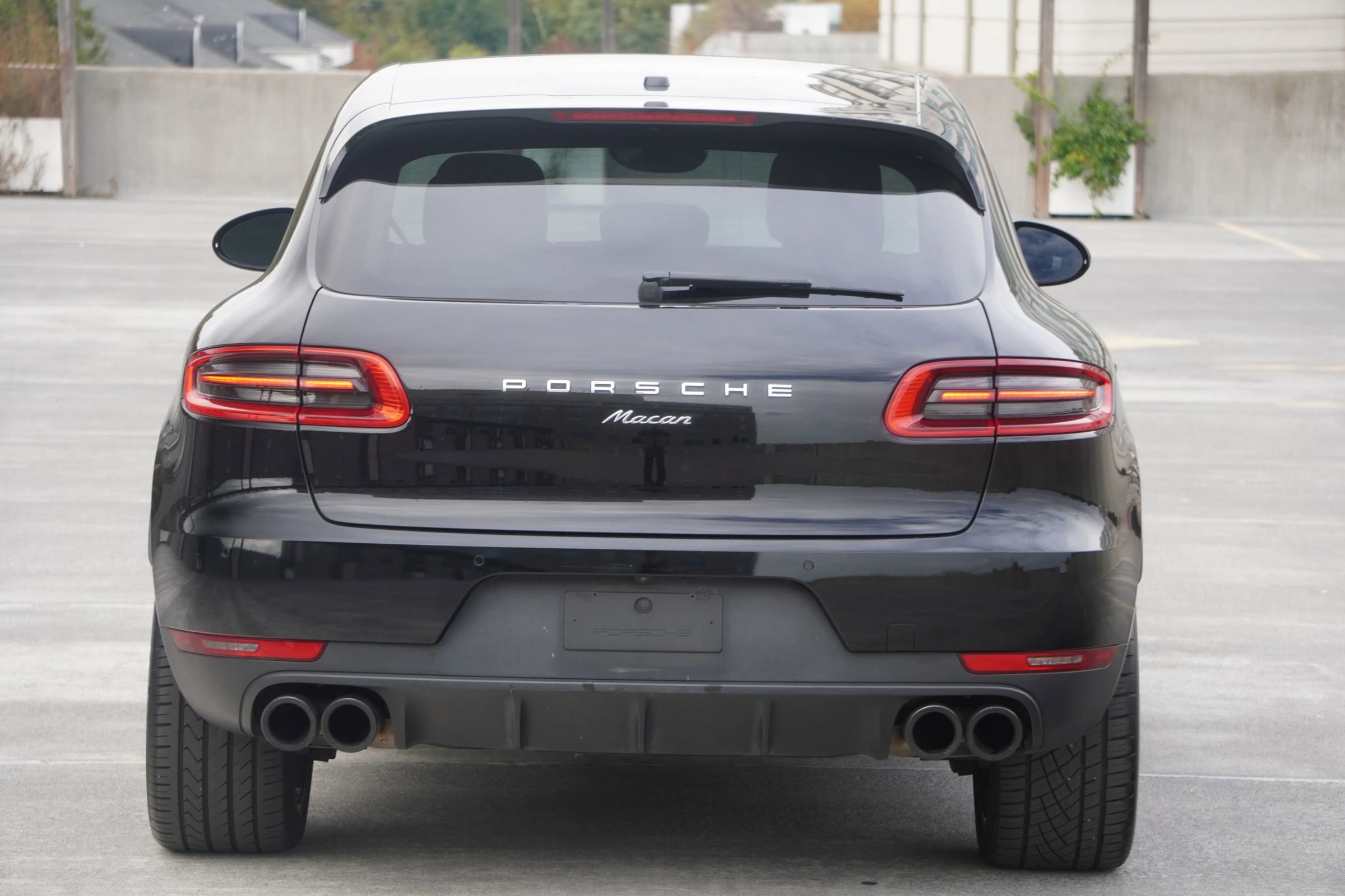 Used 2017 Porsche Macan image 14