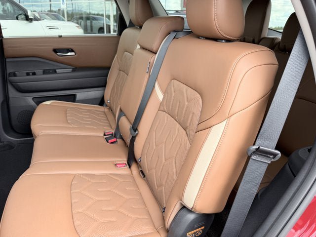 New 2026 Nissan Pathfinder Platinum AWD/4WD image 19