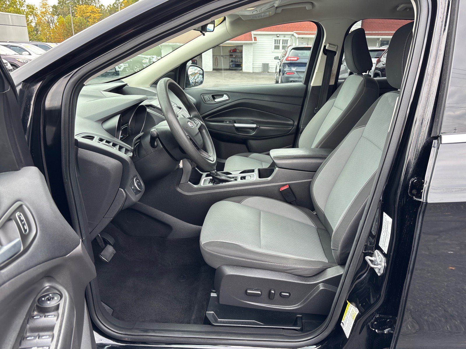 Used 2018 Ford Escape SE AWD/4WD image 10