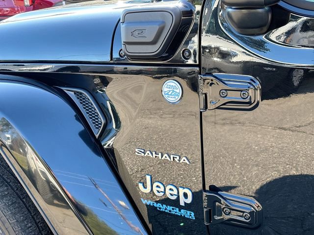 Used 2022 Jeep Wrangler Unlimited Sahara w/ Cold Weather Group image 15