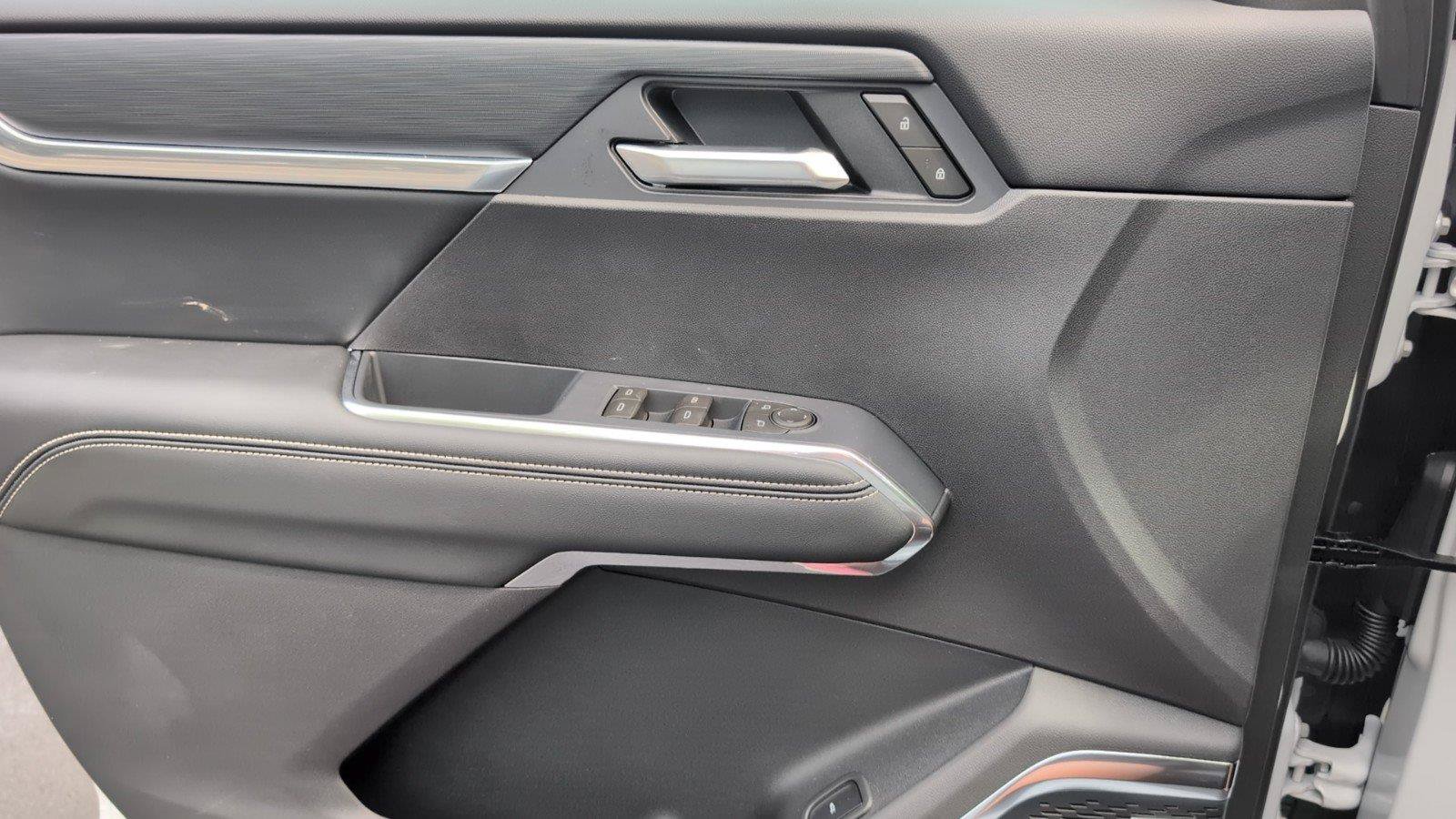 New 2026 GMC Acadia Elevation w/ Elevation Premium Package FWD image 19