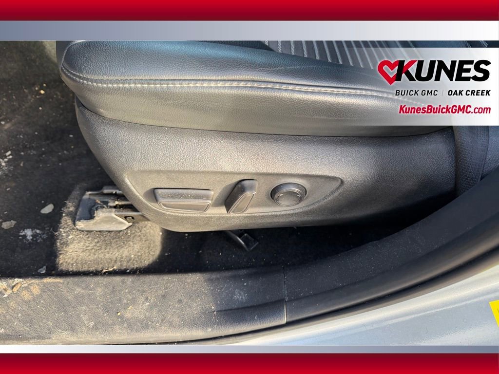 Used 2024 Toyota Highlander XSE image 12