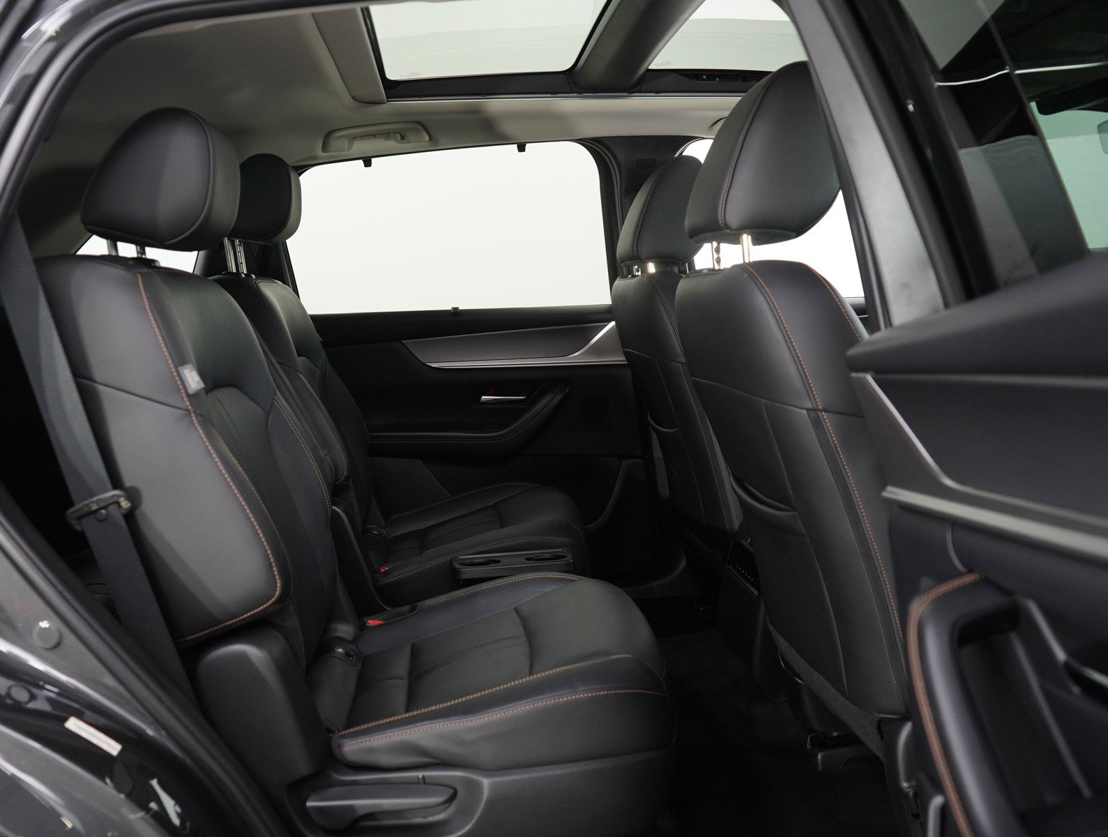 Used 2024 MAZDA CX-90 Plug-In Hybrid w/ Premium Pkg image 11