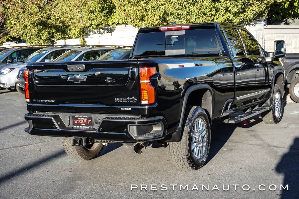 Used 2025 Chevrolet Silverado 3500 High Country w/ Technology Package image 29
