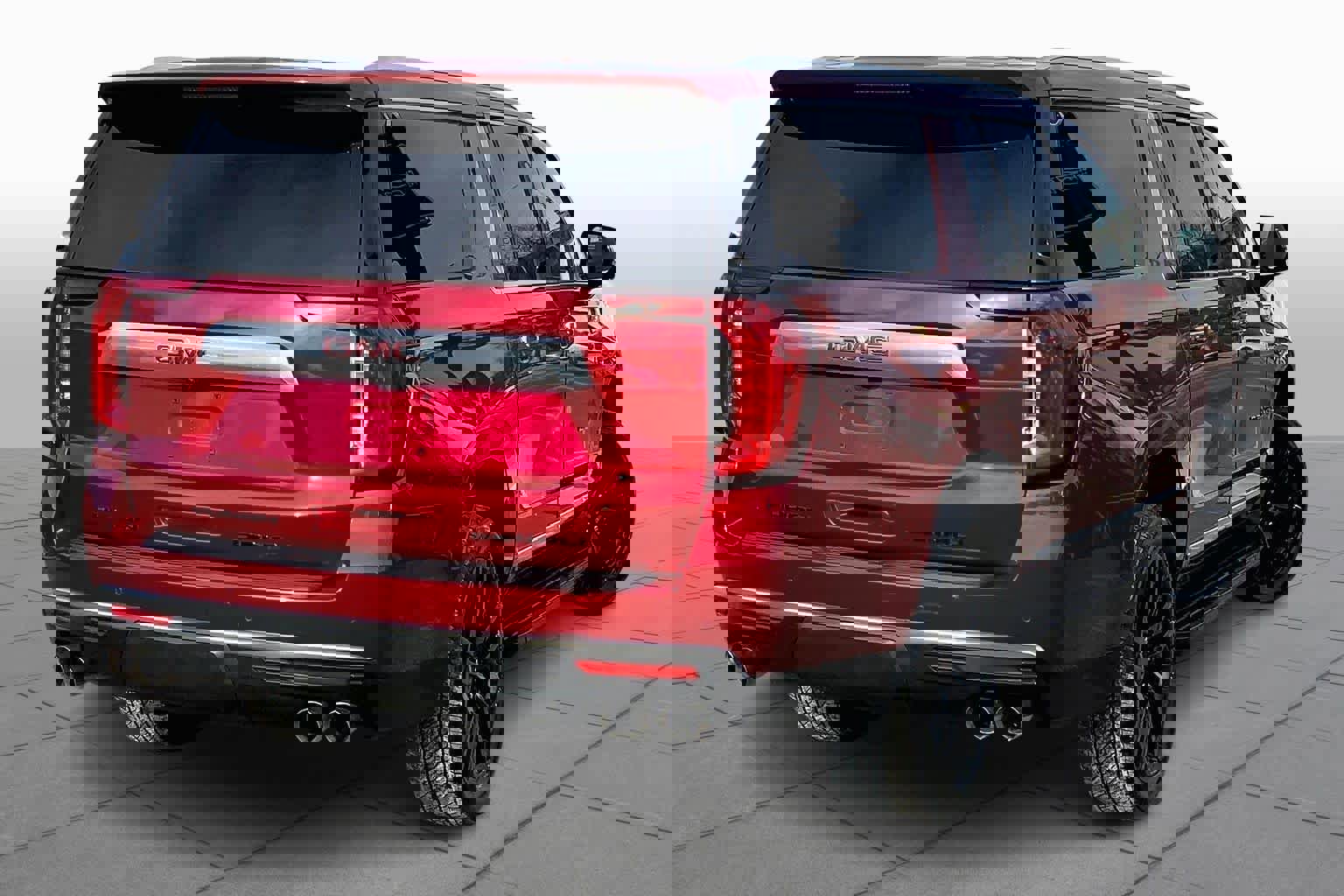 Used 2024 GMC Yukon XL Denali w/ Advanced Technology Package image 12