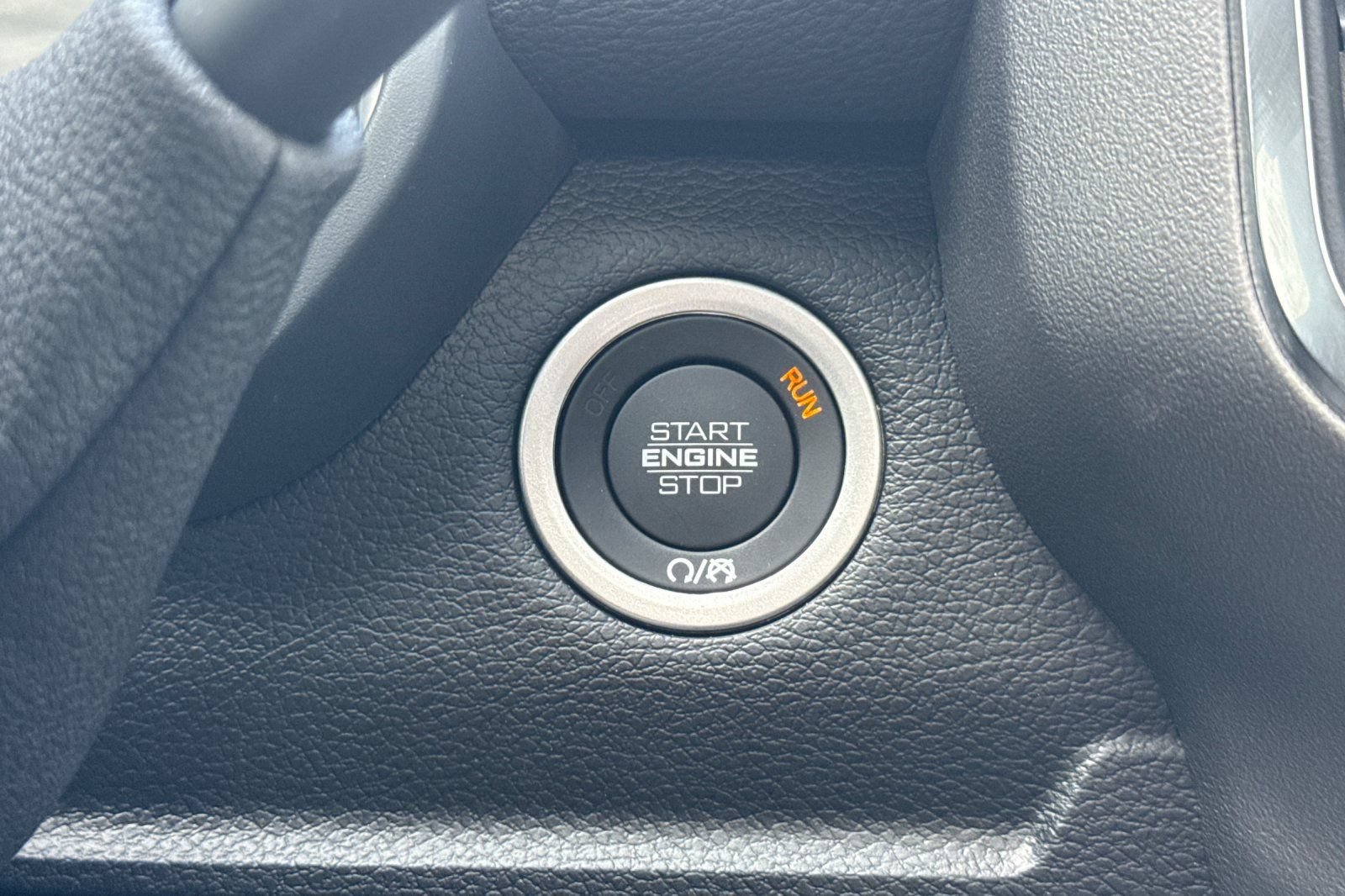 New 2026 RAM 3500 Laramie AWD/4WD image 21