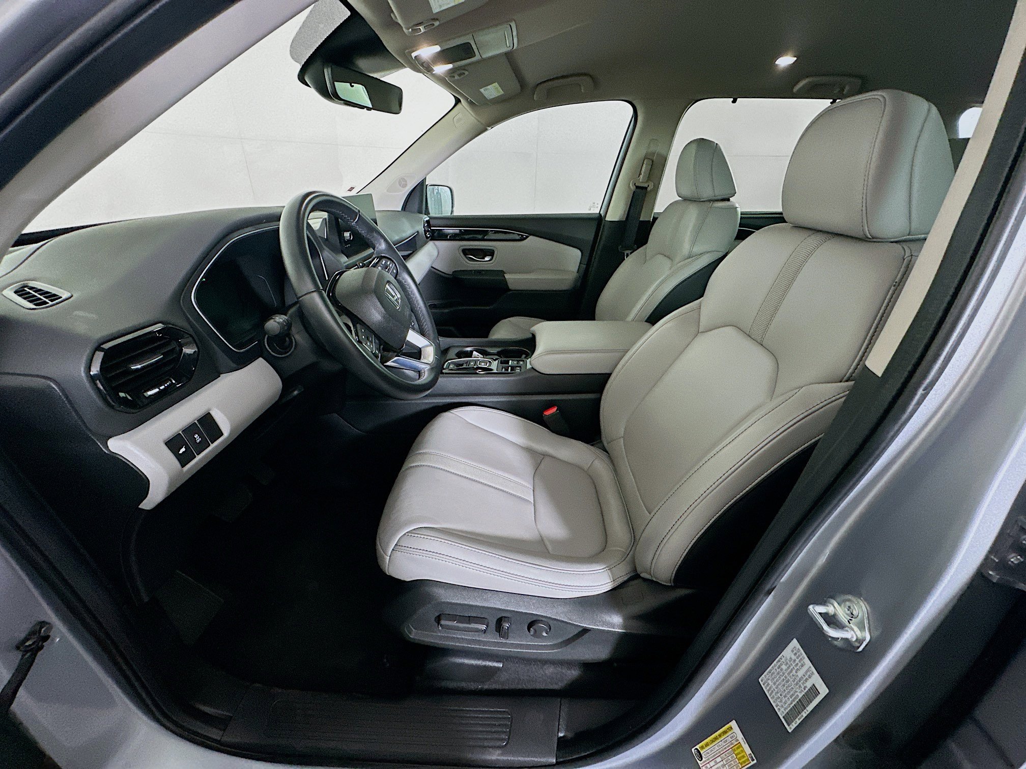 Used 2023 Honda Pilot EX-L image 13