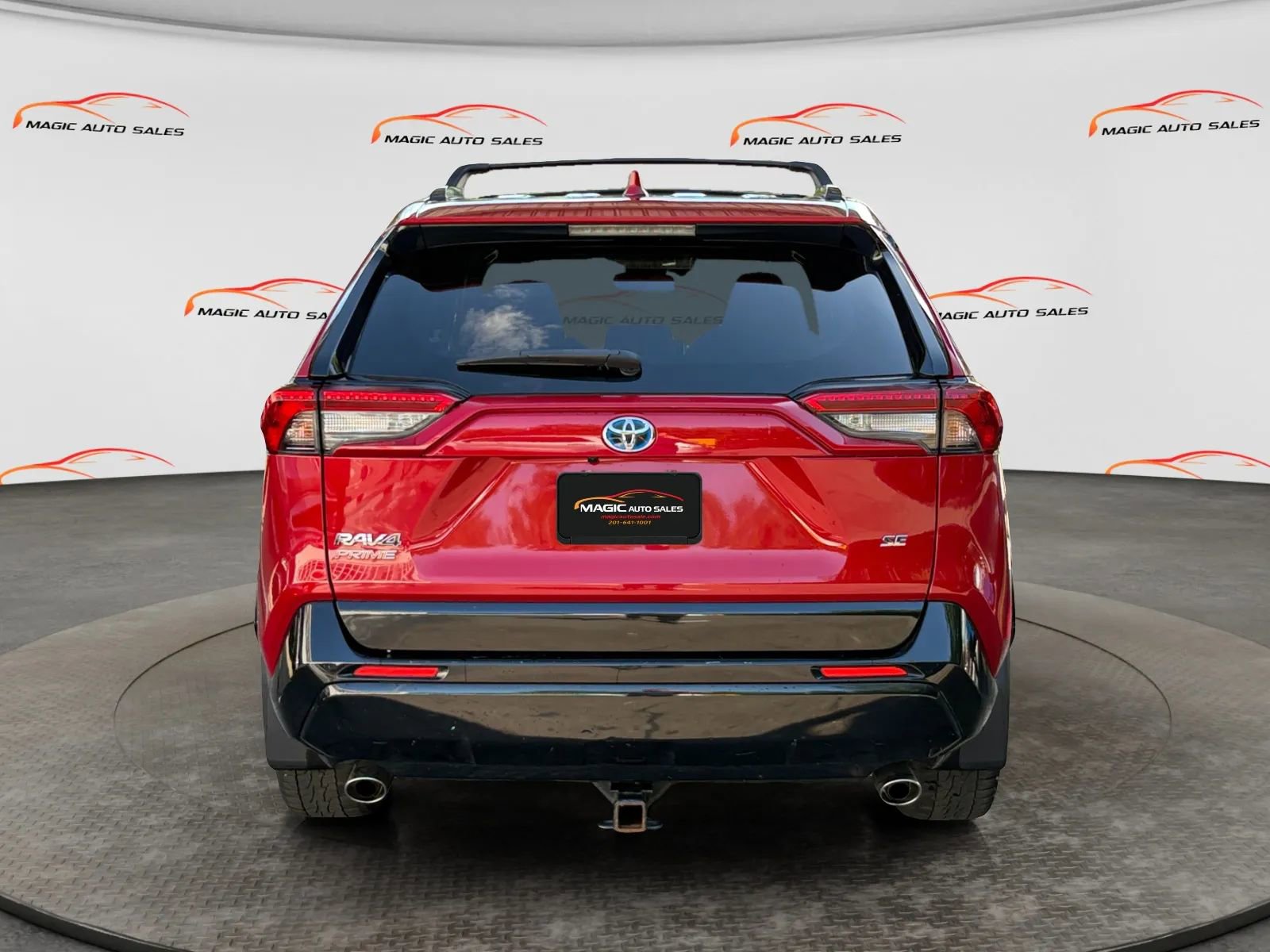 Used 2021 Toyota RAV4 SE w/ Weather & Moonroof Package AWD/4WD image 9