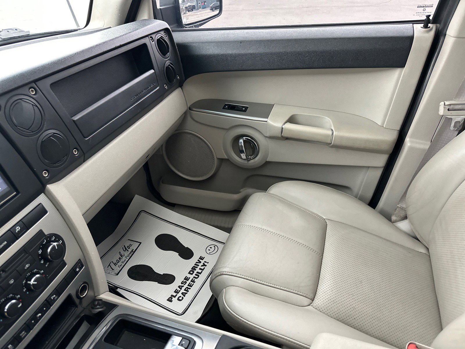 Used 2006 Jeep Commander Limited image 44