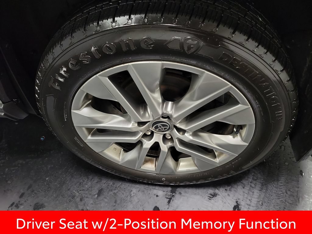Used 2022 Toyota RAV4 XLE Premium AWD/4WD image 13