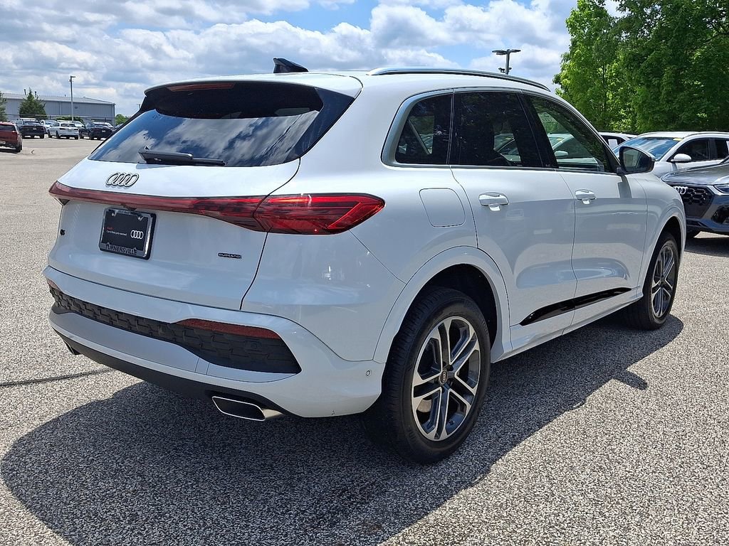 Used 2025 Audi Q5 Premium Plus w/ Premium Plus AWD/4WD image 6