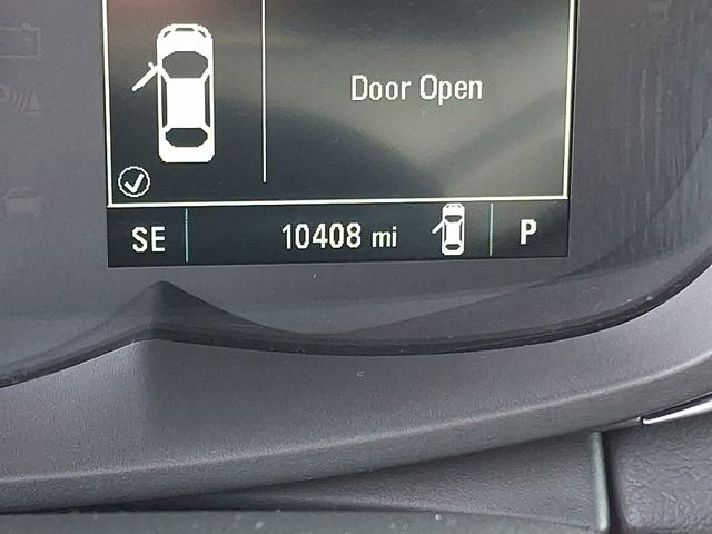 Certified 2022 Chevrolet Trax LT w/ LT Convenience Package image 21