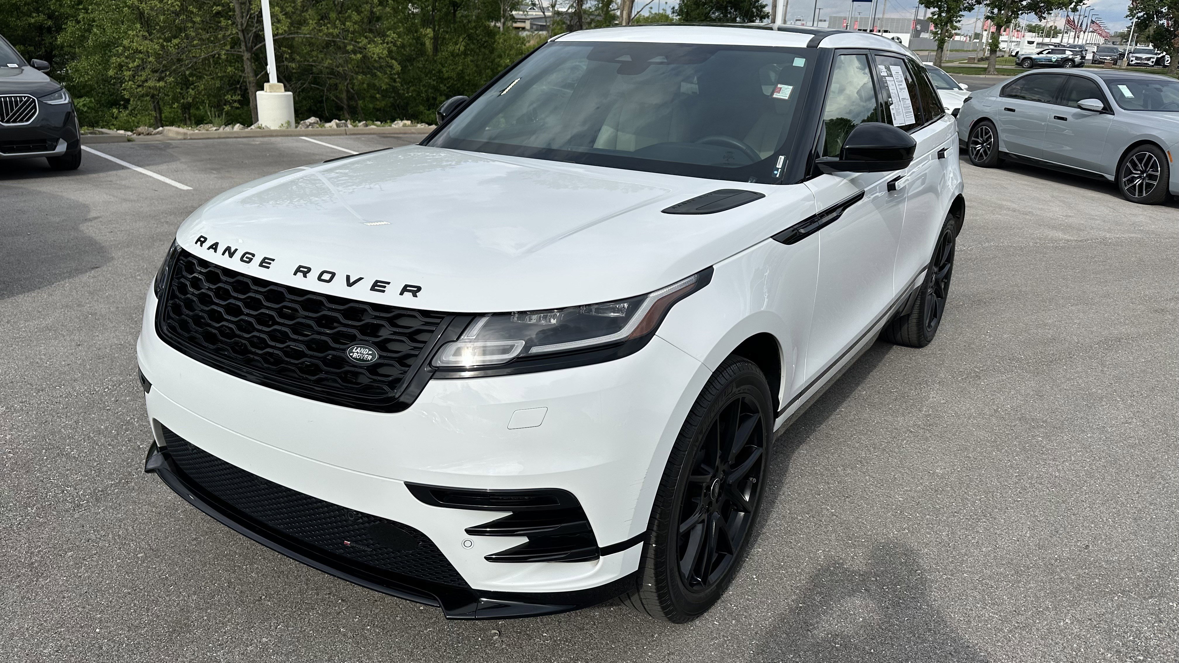 Used 2023 Land Rover Range Rover Velar R-Dynamic S AWD/4WD image 5