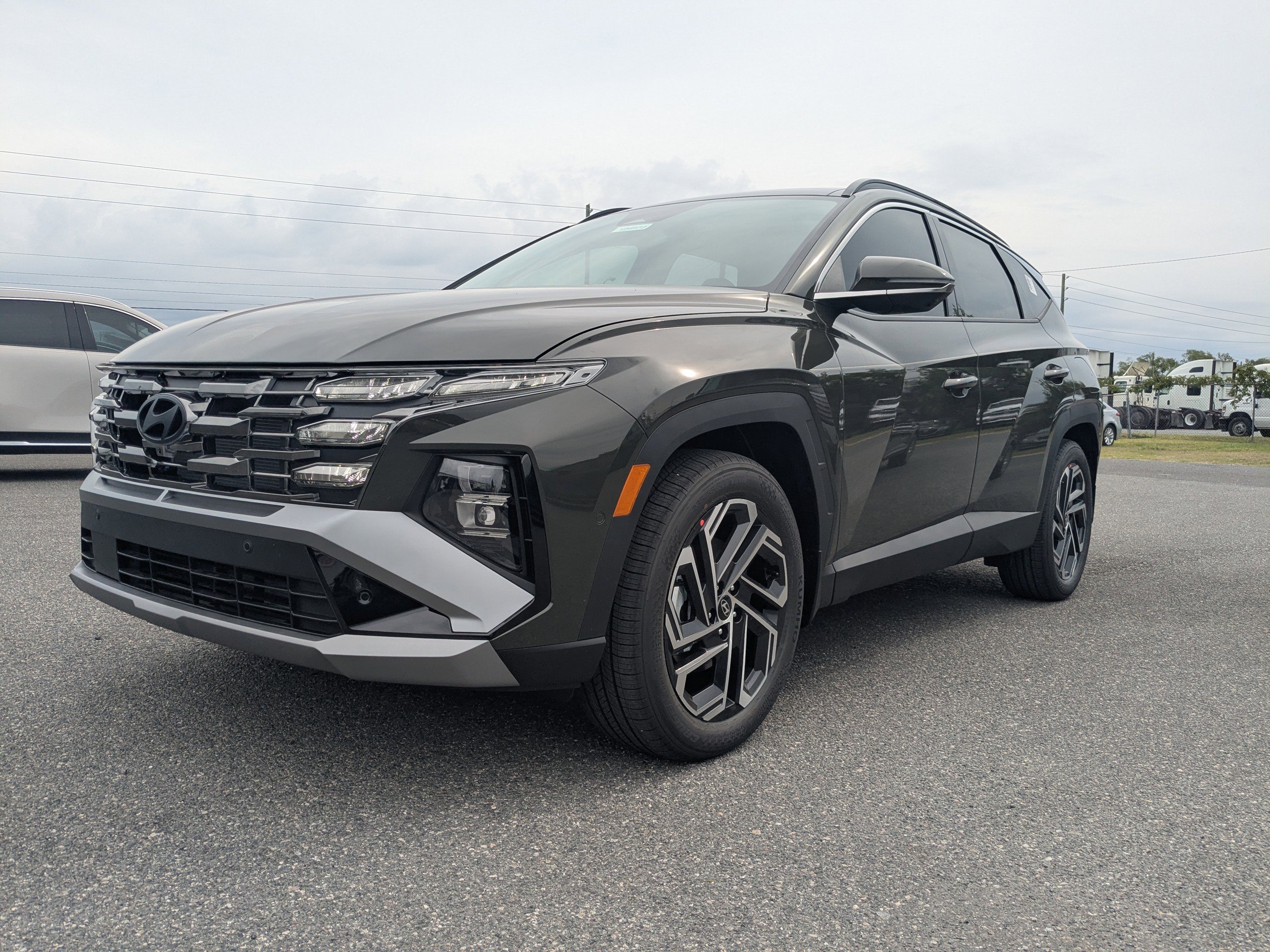 New 2026 Hyundai Tucson Limited FWD image 10