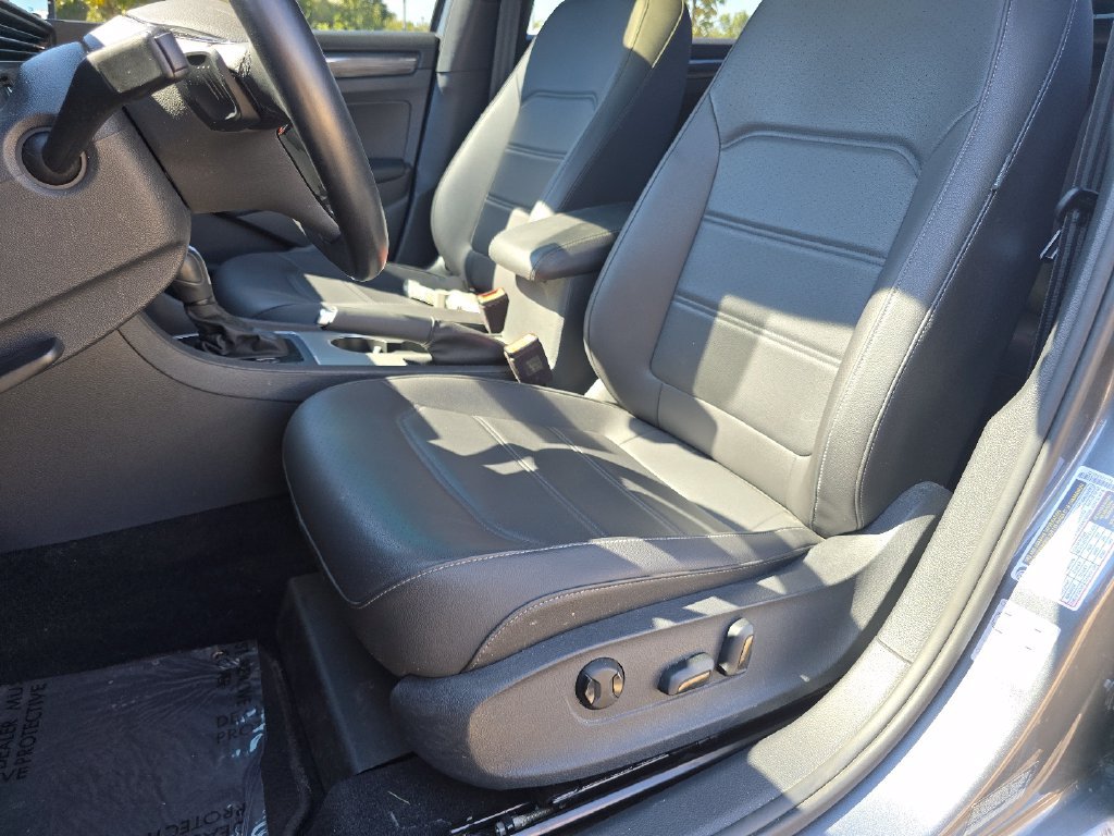 Used 2022 Volkswagen Passat 2.0T R-Line FWD image 31