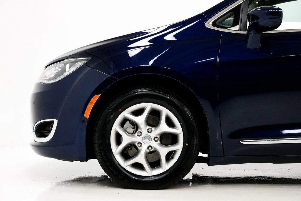 Used 2019 Chrysler Pacifica Touring-L Plus w/ Advanced Safetytec Group image 33