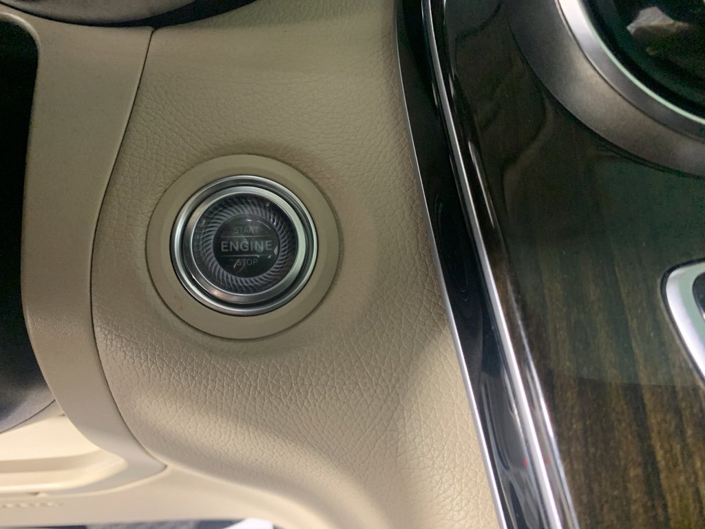 Used 2020 Mercedes-Benz GLC 300 4MATIC w/ Parking Assistance Package image 18