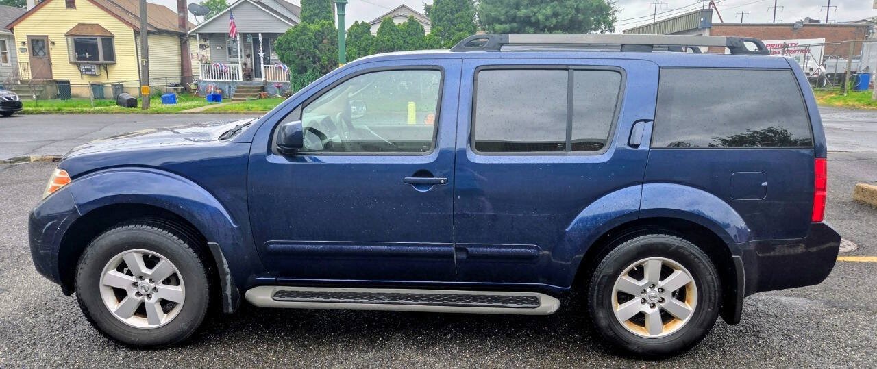 Used 2012 Nissan Pathfinder SV AWD/4WD image 2