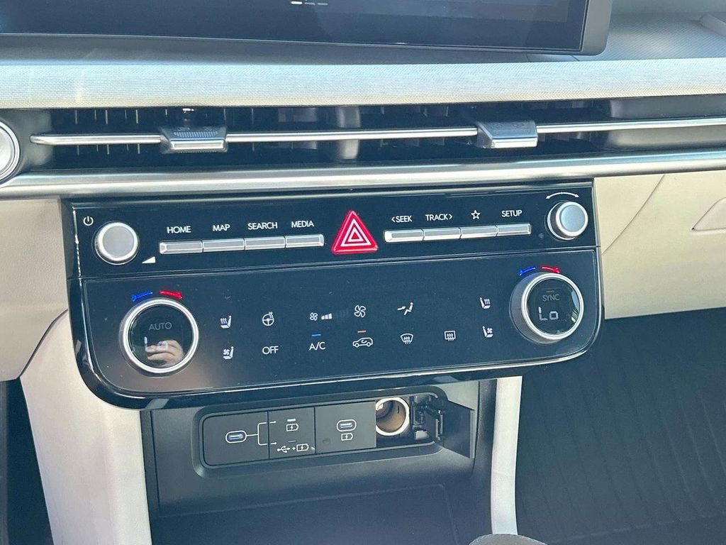 New 2026 Hyundai Tucson Limited image 15