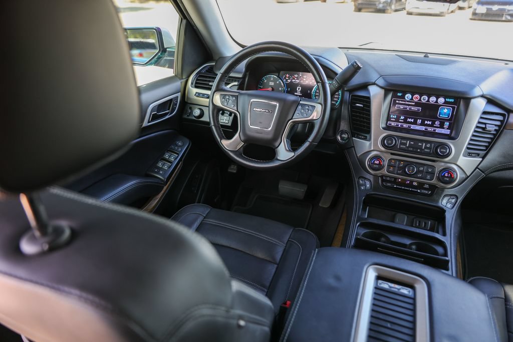 Used 2020 GMC Yukon Denali w/ Denali Ultimate Package RWD image 27
