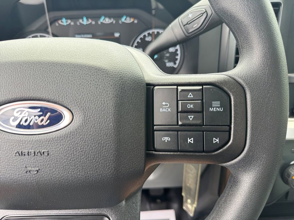 New 2026 Ford F550 4x4 Regular Cab Super Duty image 32