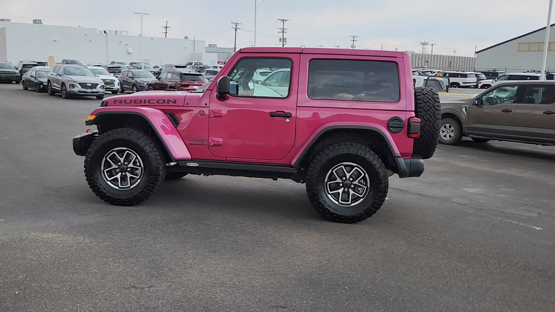 Used 2024 Jeep Wrangler Rubicon AWD/4WD image 2