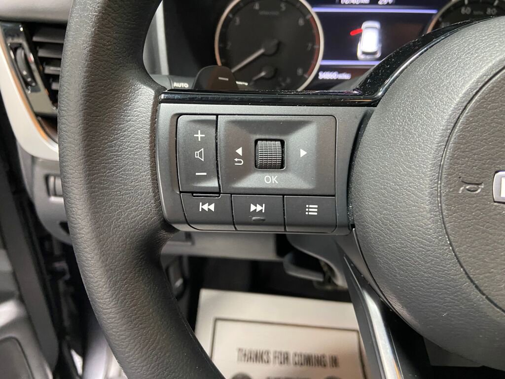 Used 2022 Nissan Rogue SV image 15