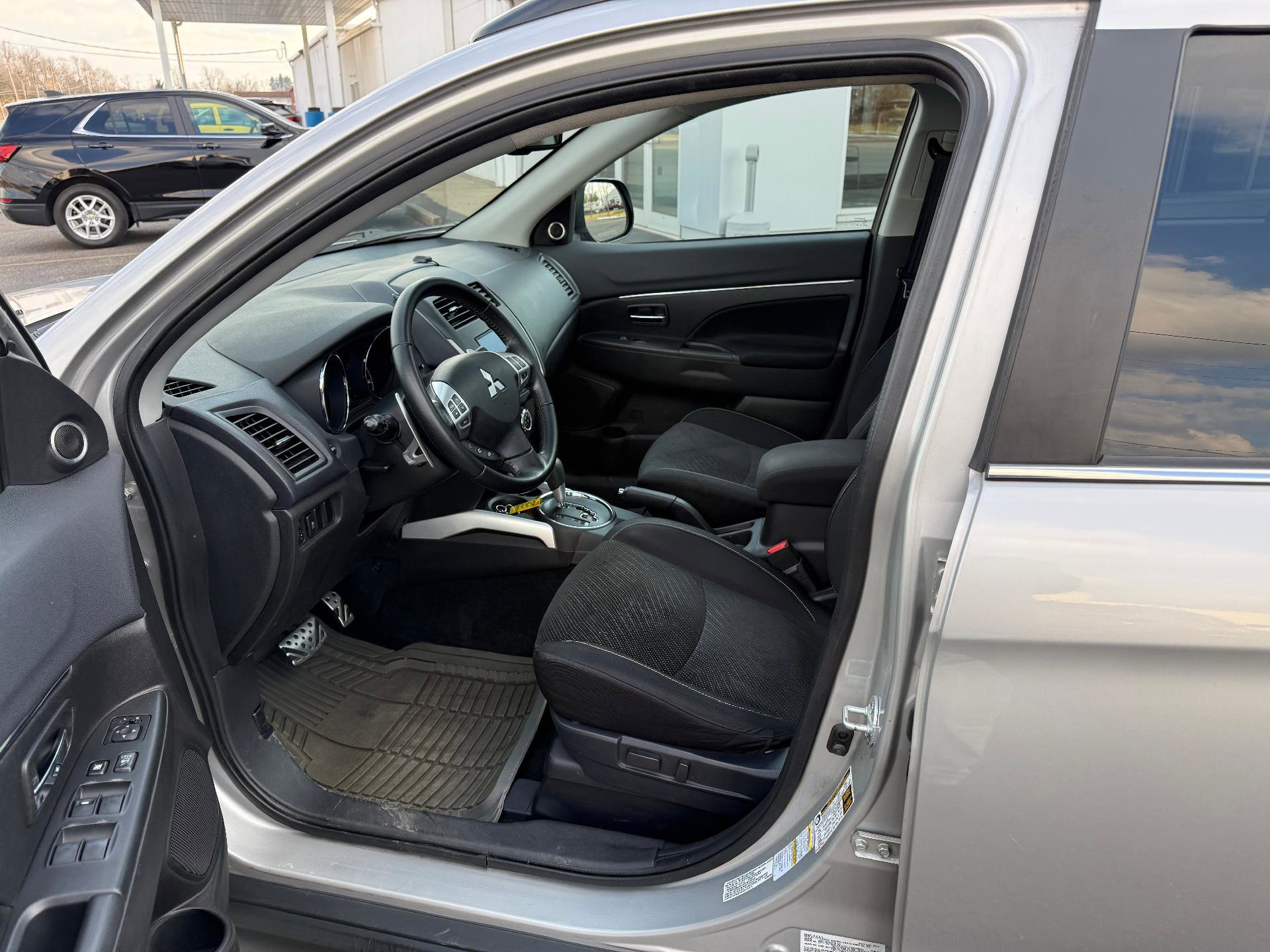 Used 2013 Mitsubishi Outlander Sport LE image 10