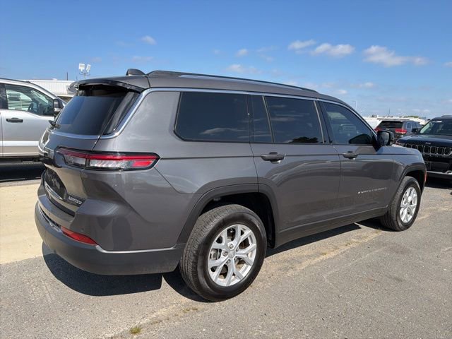 Used 2023 Jeep Grand Cherokee L Limited w/ Luxury Tech Group II image 5