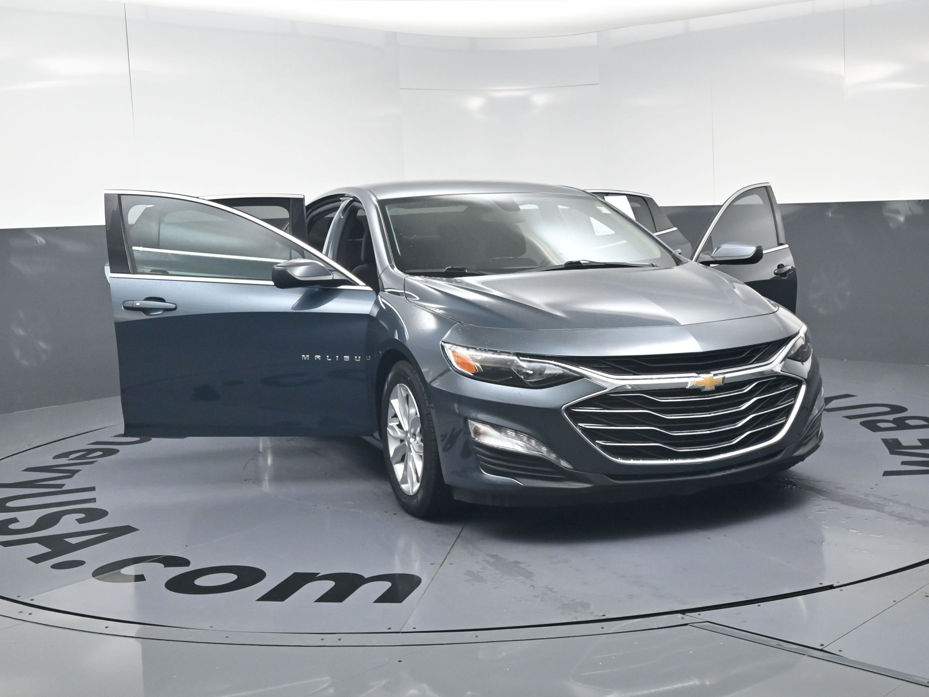 Used 2019 Chevrolet Malibu LT FWD image 23
