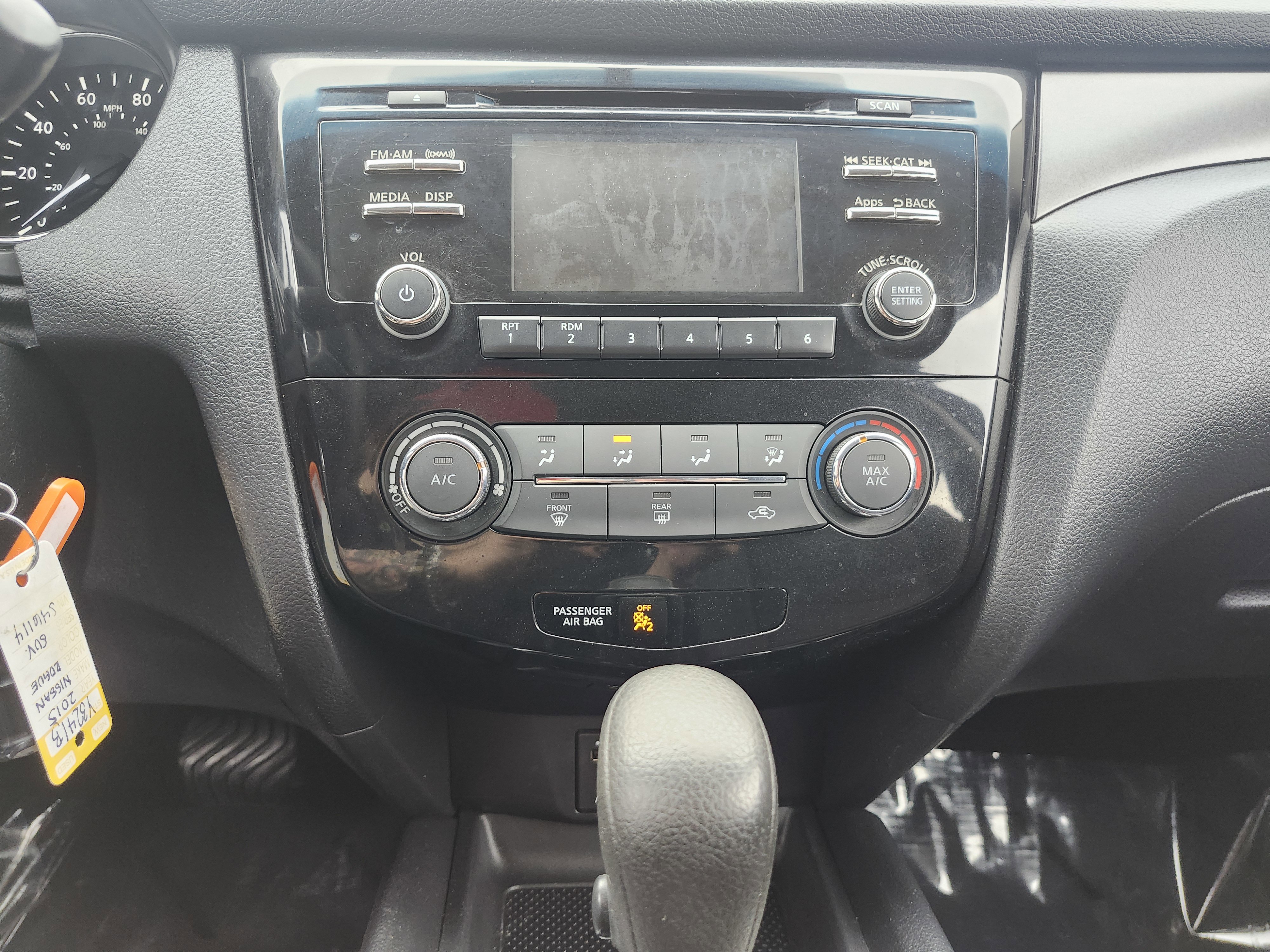 Used 2015 Nissan Rogue S AWD/4WD image 27