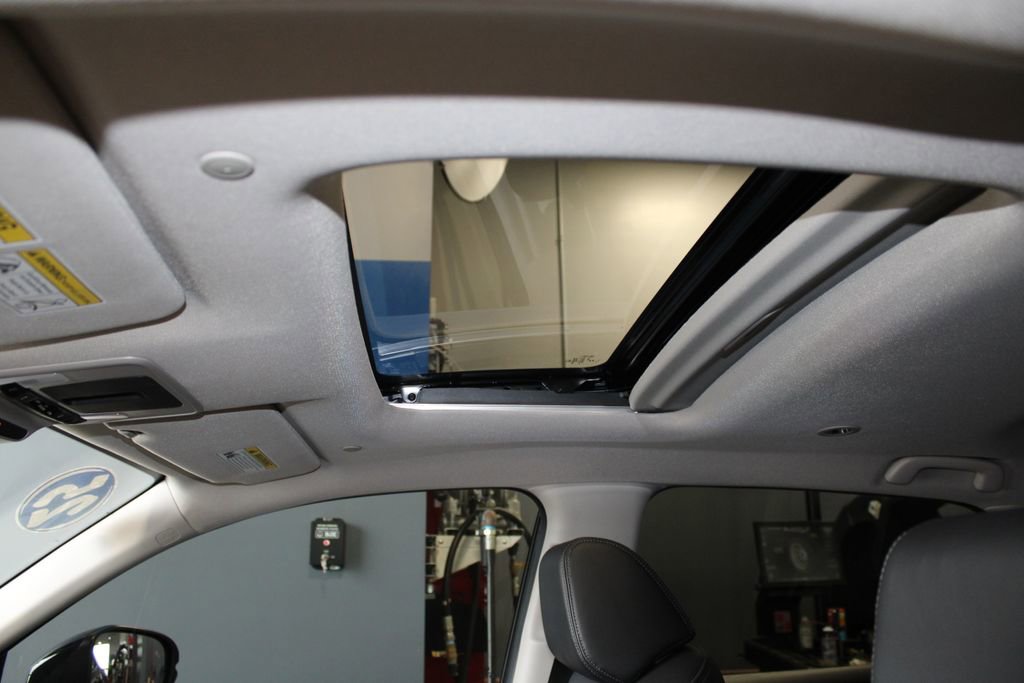 Certified 2025 Honda HR-V EX-L image 39