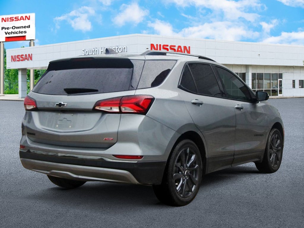Used 2023 Chevrolet Equinox RS w/ RS Leather Package FWD image 4